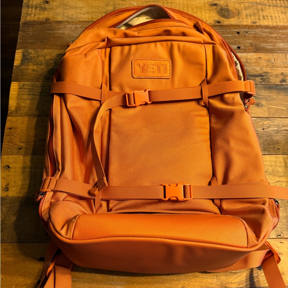 Yeti Backpack 27L